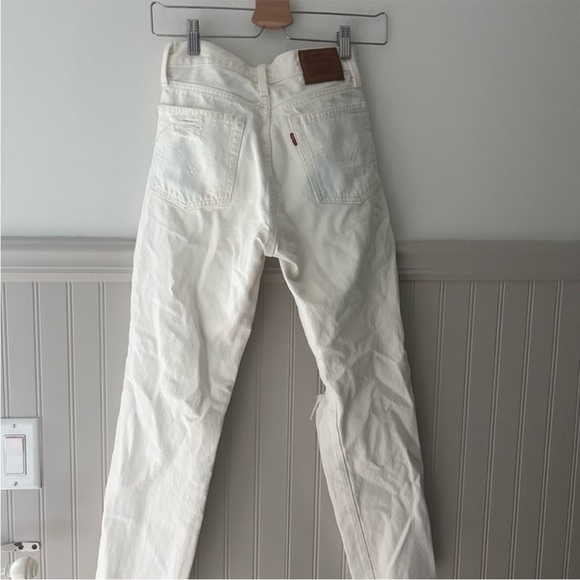 Levi's Wedgie Straight Distressed White Jeans Size 25 - Picture 7 of 7